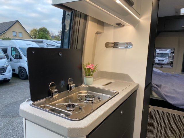 Mc Louis Menfys Van 3 SIGNATURE - Photo 5