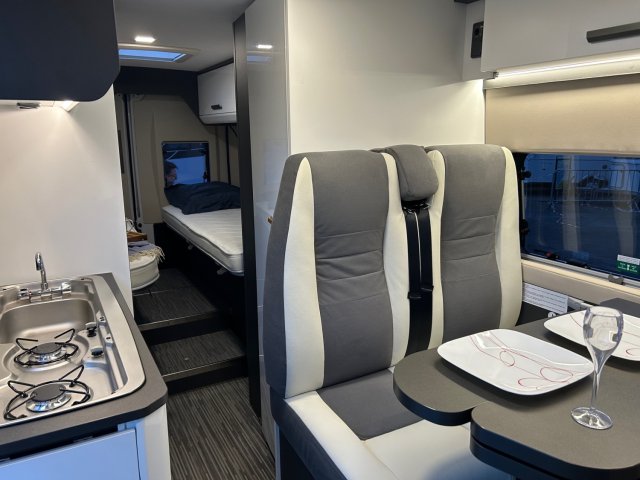 Mc Louis Menfys Van 4 S-Line - Photo 11