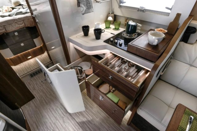 Mobilvetta K-Yacht Tekno Line 90 - Photo 5