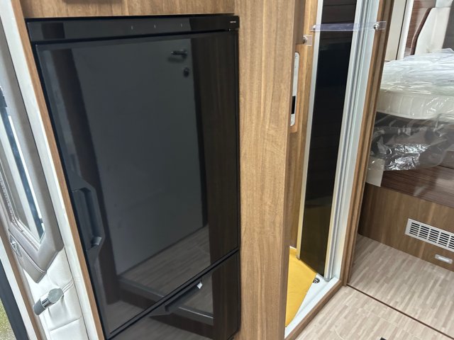 Mobilvetta K-Yacht Tekno Line 90 - Photo 6