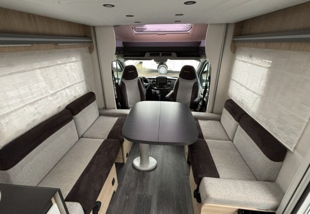 Challenger 380 - Maxi salon et lits superposés - Photo 5