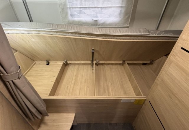 Challenger 380 - Maxi salon et lits superposés - Photo 12