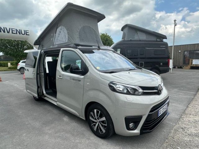Crosscamp Van - Photo 1