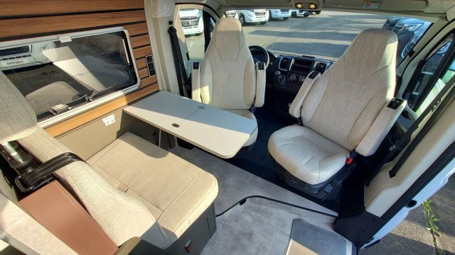 Hymer Camper Vans / Hymercar Yellowstone - Photo 4