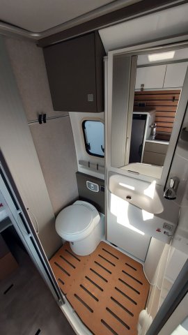 Hymer Camper Vans / Hymercar Yellowstone - Photo 9