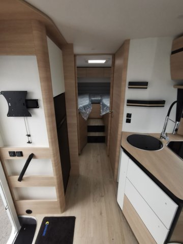 Rapido 8066 DF - Photo 10