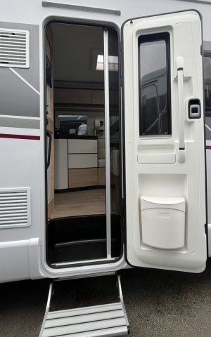 Rapido 896 F - Photo 4