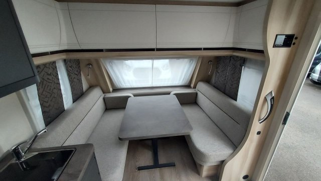 Hobby De Luxe 495 WFB - Photo 2