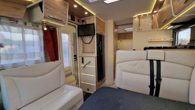 Bavaria Initial I740C Class - Photo 8