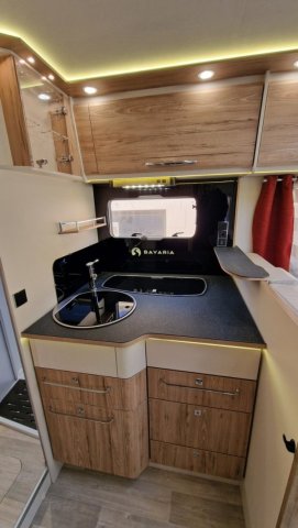 Bavaria Initial I740C Class - Photo 11