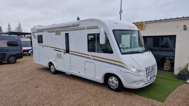 Bavaria Initial I740C Style Occasion