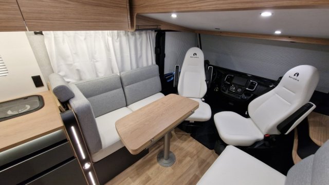 Bavaria Initial I740FGJ Nomade - Photo 3