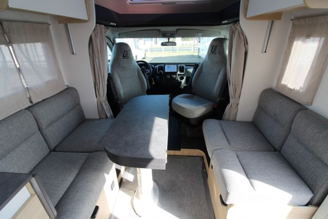 Challenger 318 Anniversary Edition - Photo 4