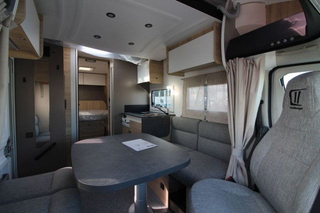 Challenger 318 Anniversary Edition - Photo 5