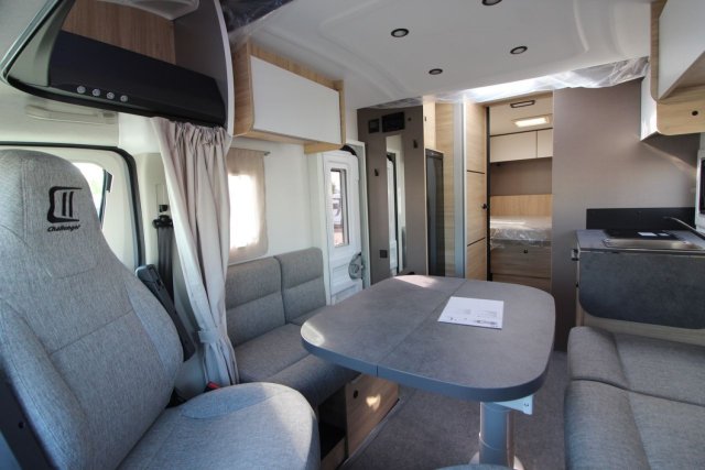 Challenger 318 Anniversary Edition - Photo 15