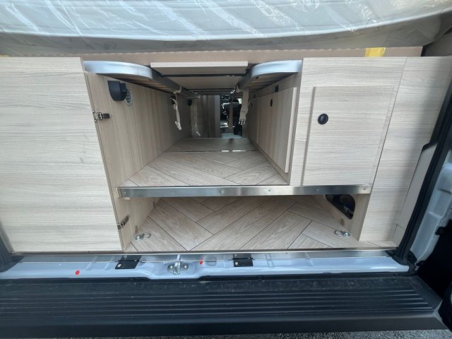 Challenger V217 - Photo 10