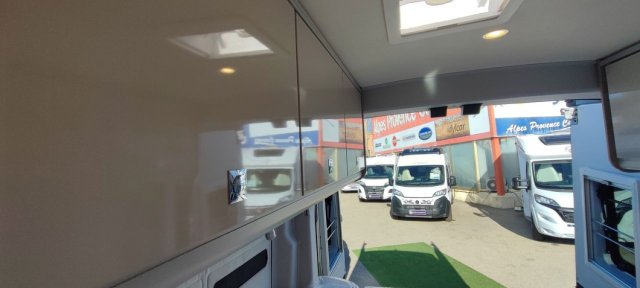 Burstner Lineo C 550 BLACK FOREST 