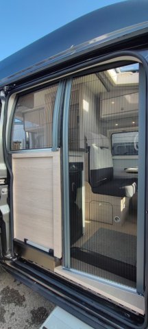 Burstner Lineo C 550 BLACK FOREST 