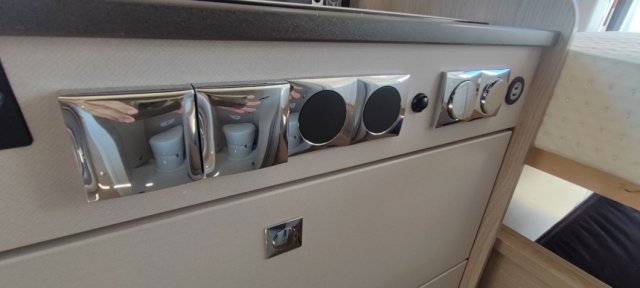 Burstner Lineo C 590 