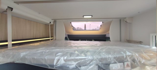 Challenger 328 Etape Edition