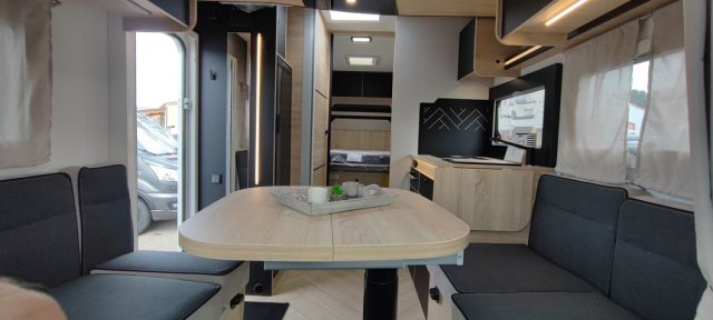 Challenger 328 Etape Edition