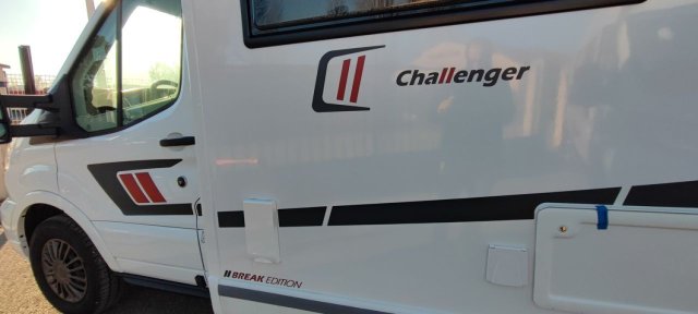 Challenger 380 Break Edition 