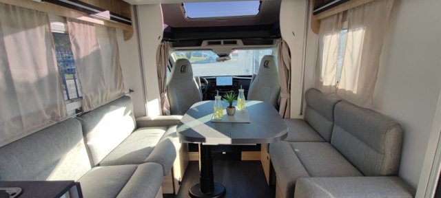 Challenger 380 Break Edition 