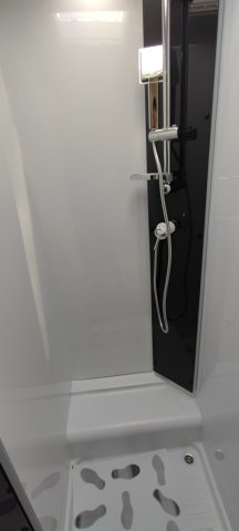 Challenger 380 Break Edition 