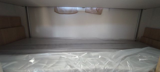 Challenger 380 Break Edition 