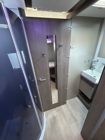 Challenger Graphite 380 