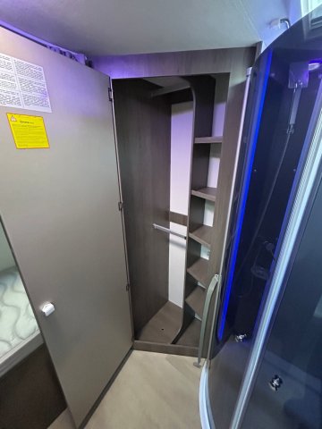 Challenger Graphite 380 