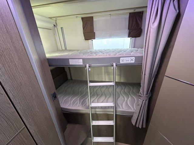 Challenger Graphite 380 