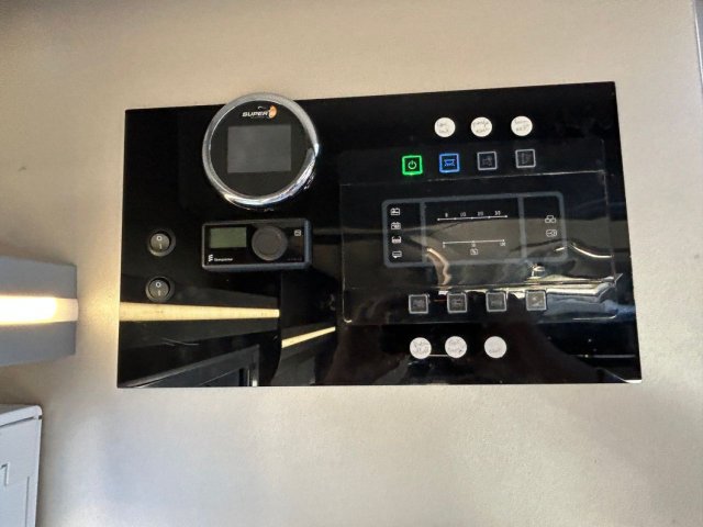 Challenger Graphite 380 