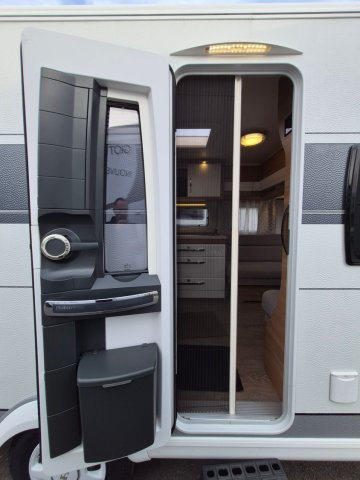 Hobby De Luxe 495 WFB - Photo 15