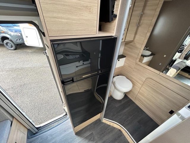 Challenger 250 Start Edition - Photo 2