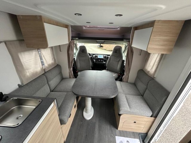 Challenger 318 Anniversary Edition - Photo 4