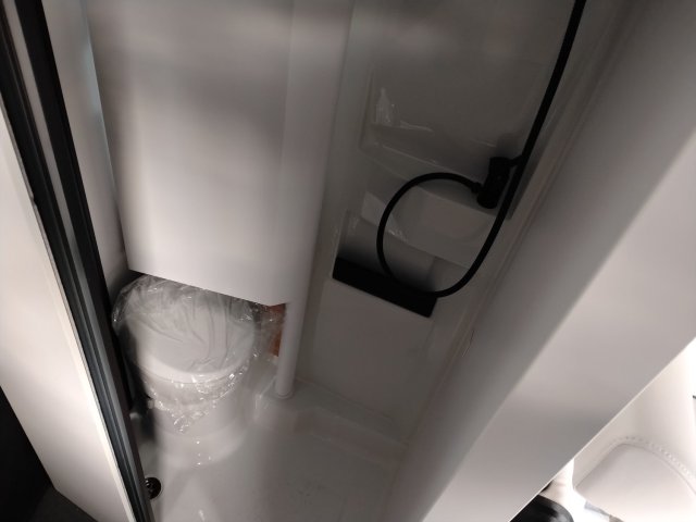 Adria Twin 640 SGX PTR 60 ANS - Photo 6