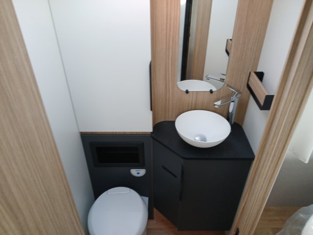 Bavaria Initial I740FC Nomade - Photo 5