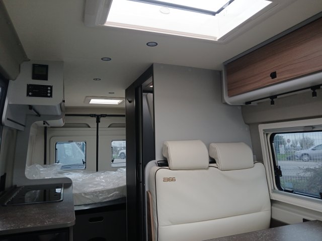 Burstner B66 600C 600 C - Photo 3