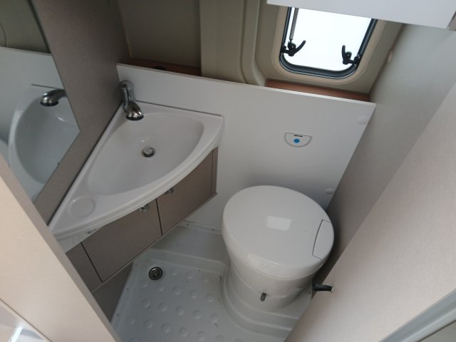 Burstner Delfin C 621 Limited Edition - Photo 4