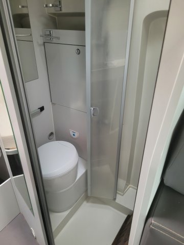 Font Vendome Forty Van FORTYVAN 4X4 - Photo 3