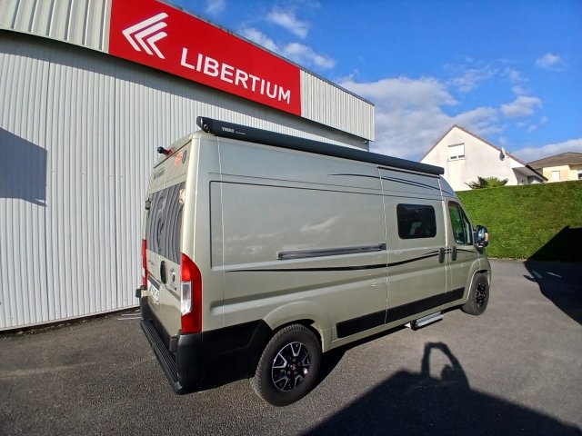 Font Vendome Leader Van - Photo 3