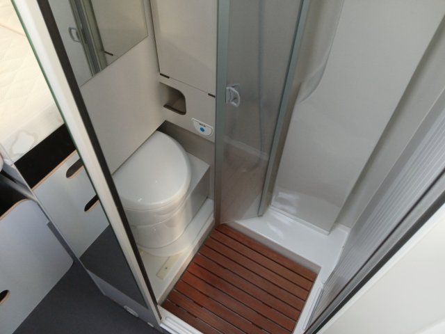 Font Vendome Leader Van - Photo 8