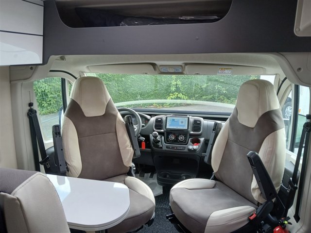 Mc Louis Menfys 1 Next - Photo 8