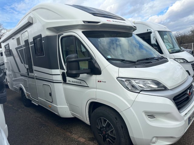 Adria Matrix Plus 670 DC Occasion