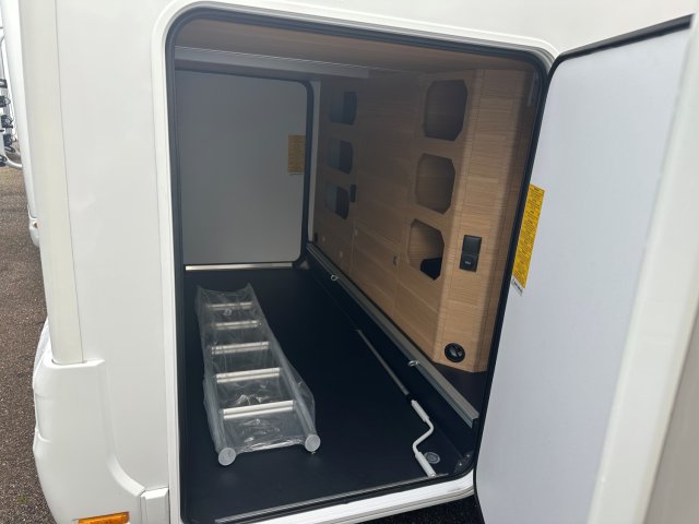 Adria Matrix Plus 670 DC - Photo 2