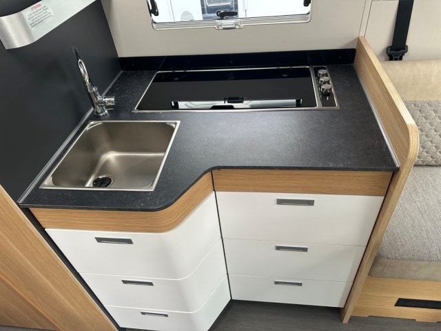 Adria Matrix Plus 670 DC - Photo 4