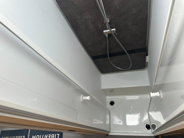 Adria Matrix Plus 670 DC - Photo 5