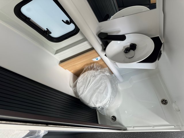 Adria Twin 640 SGX 60 ANS - Photo 5