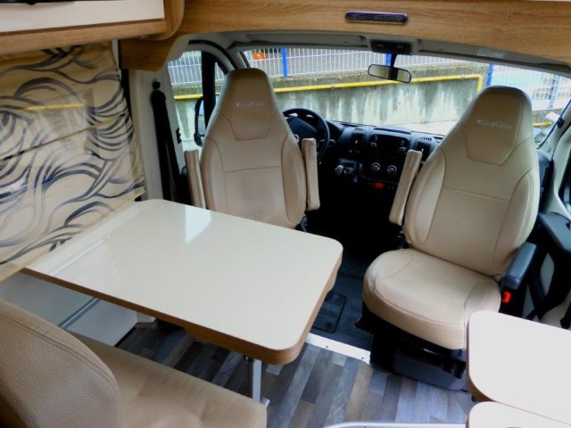 Font Vendome Duo Van - Photo 5